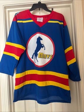 Halo XL KC Mavs Hockey shirt with Red and Yellow Stripes